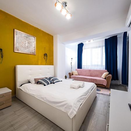 The Golden Studio - With Free Gym Bucarest Exterior foto