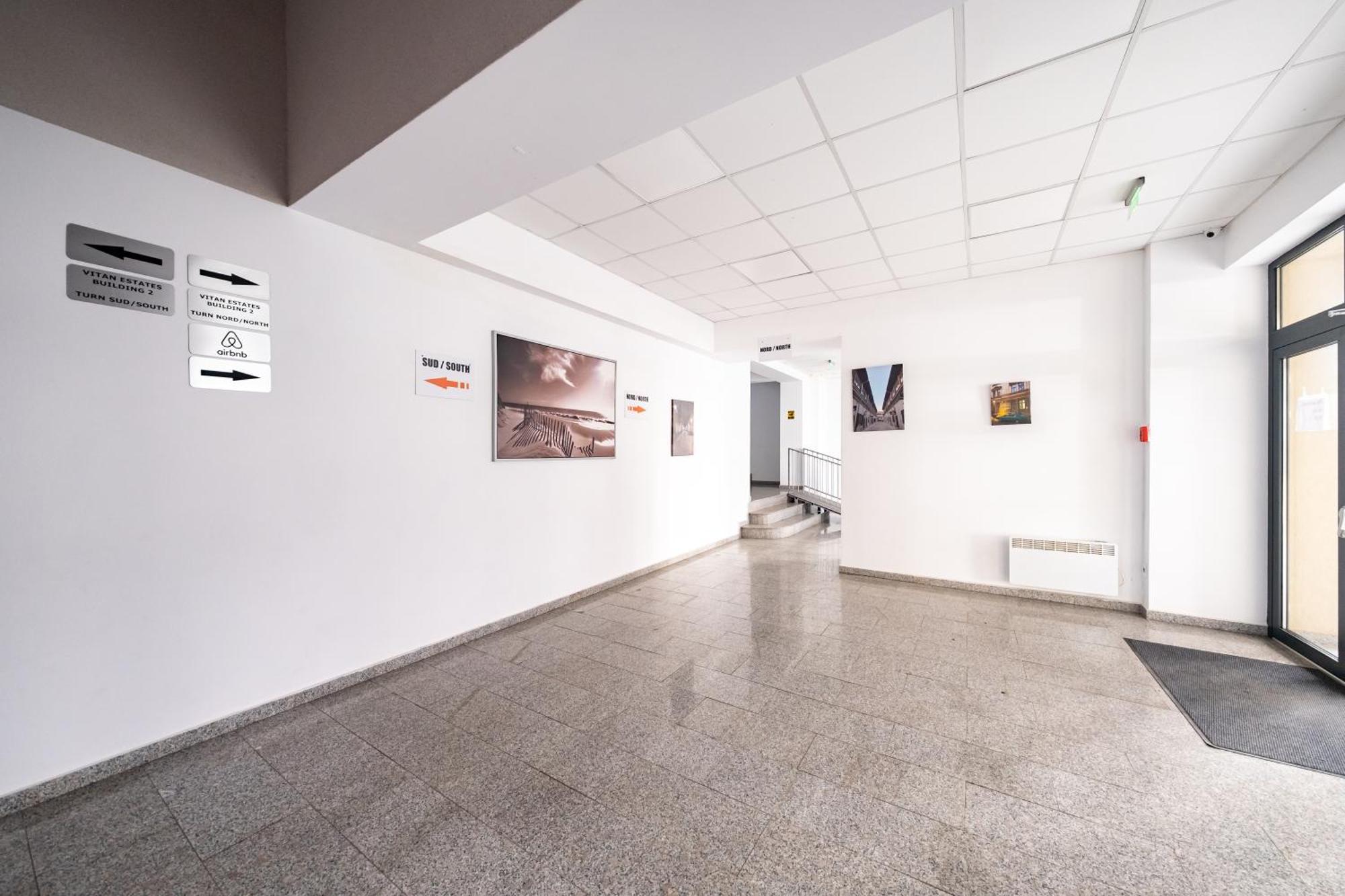 The Golden Studio - With Free Gym Bucarest Exterior foto
