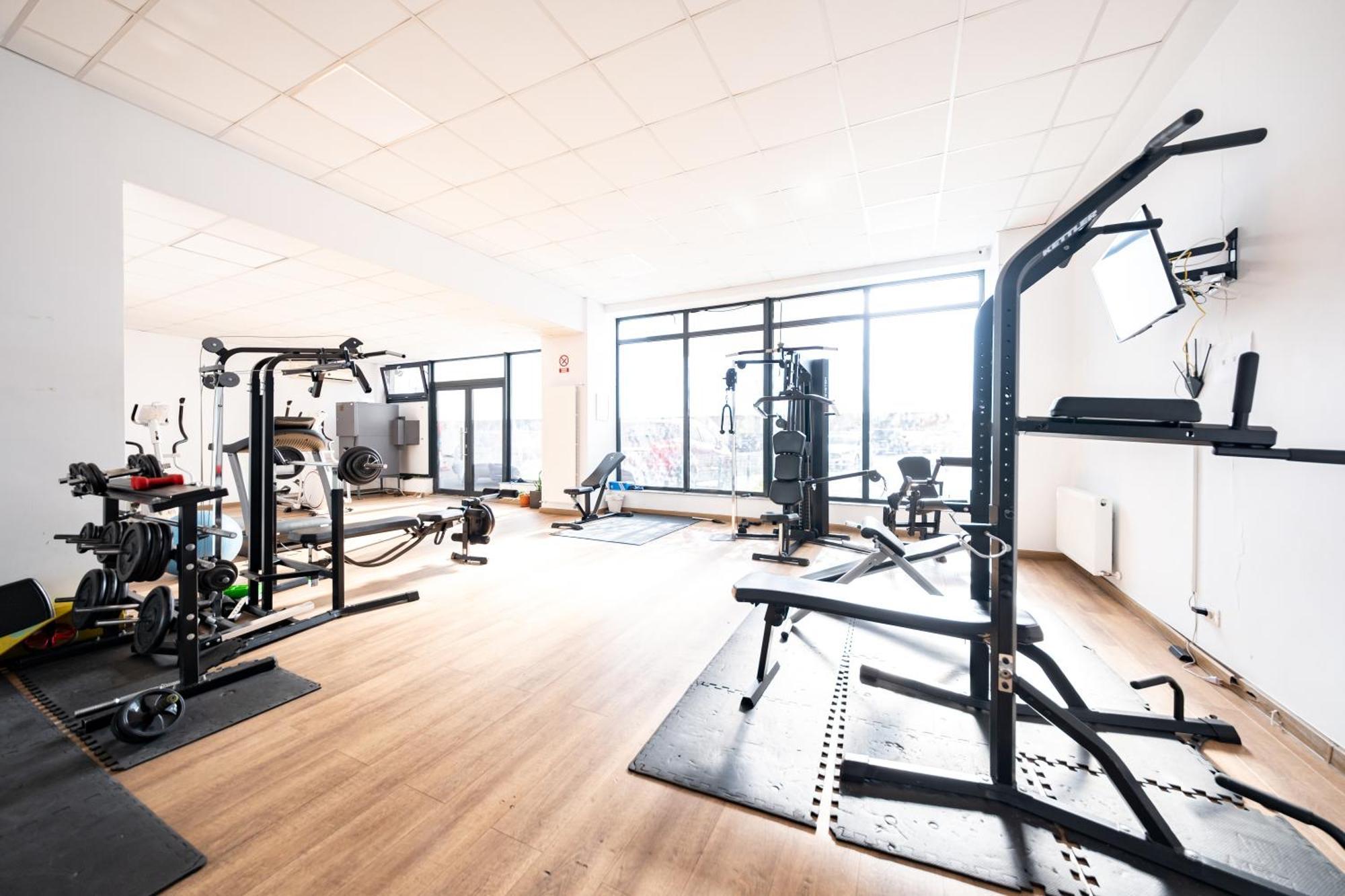 The Golden Studio - With Free Gym Bucarest Exterior foto